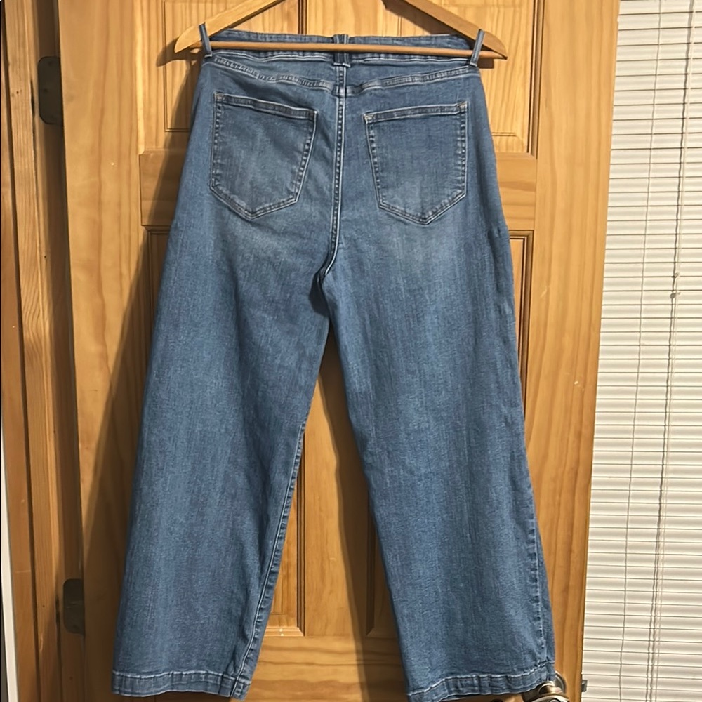Classic High-Waist Wide-Leg Blue Jeans - Picture 2 of 5
